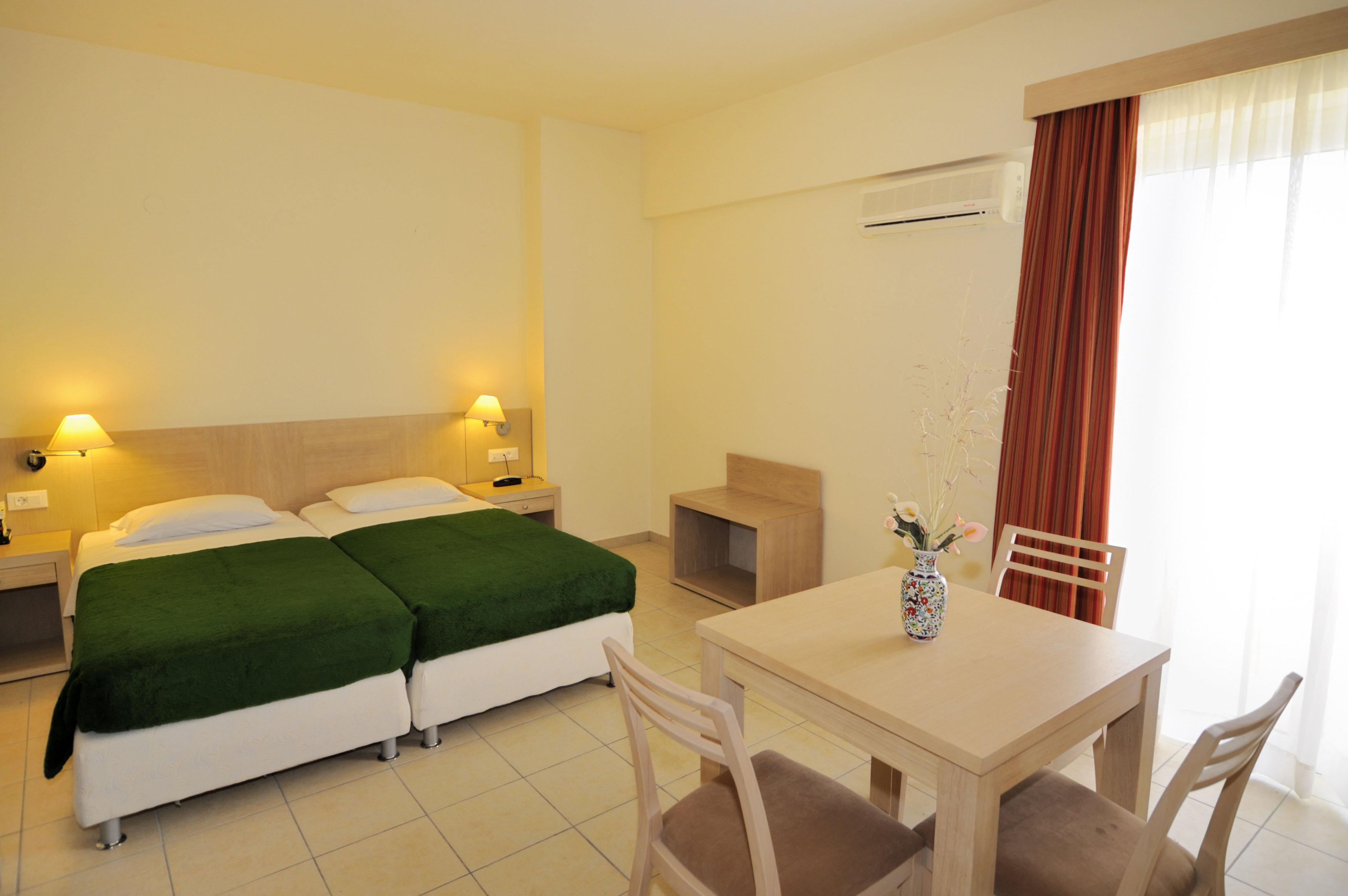 إياليسوس Anita Aparthotel المظهر الخارجي الصورة