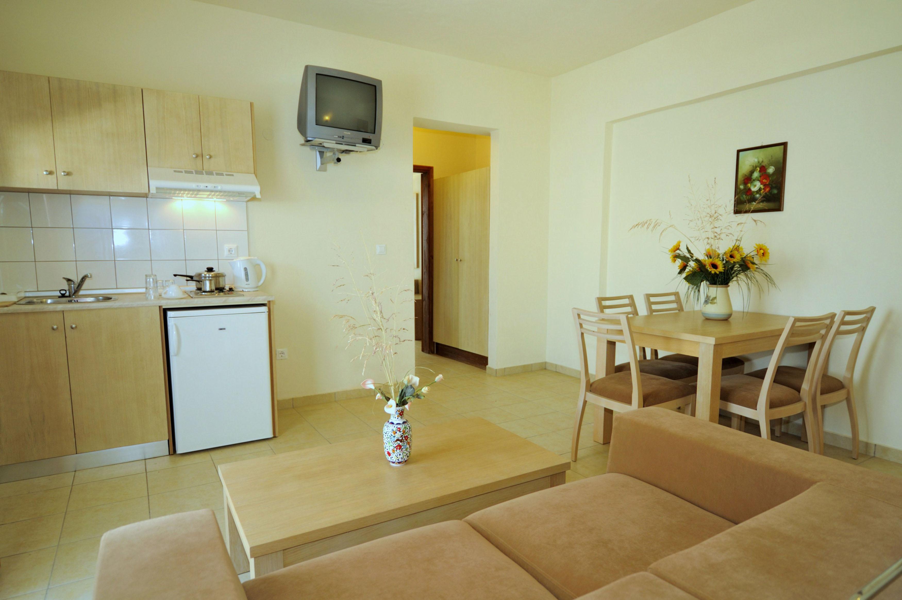 إياليسوس Anita Aparthotel المظهر الخارجي الصورة